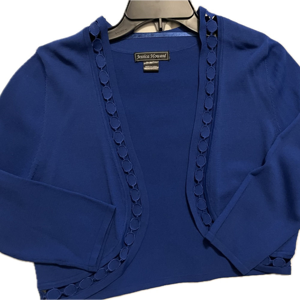 Women’s cropped blue cardigan